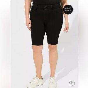 Torrid 16 Jegging Bermuda Super Soft High Rise Short
